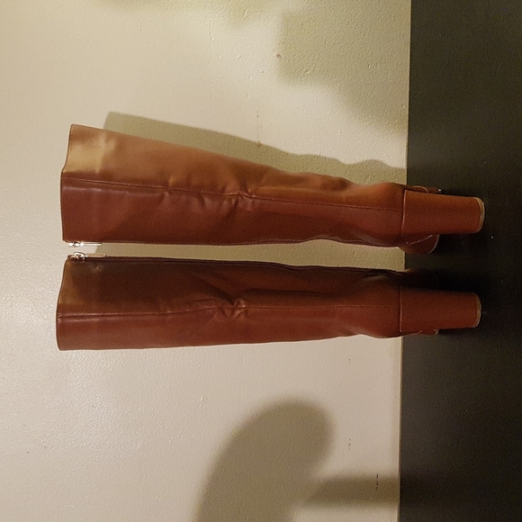 Express Boots - Picture 3 of 6